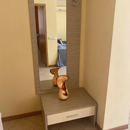 Bright, Central, 1-bed With Pool View شقة ساني بيتش