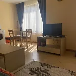 Appartement Bright, Central, 1-bed With Pool View *