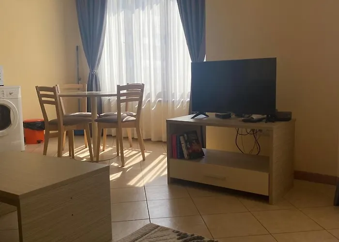 Appartement Bright, Central, 1-bed With Pool View *